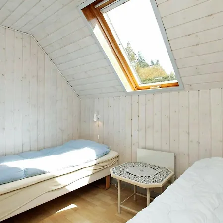 Spacious Holiday In With Jacuzzi Holiday home