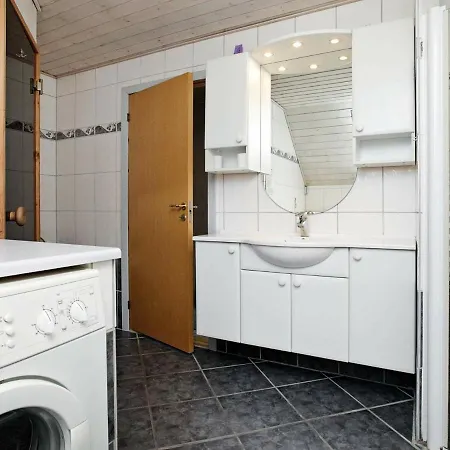 Spacious Holiday In With Jacuzzi Holiday home *